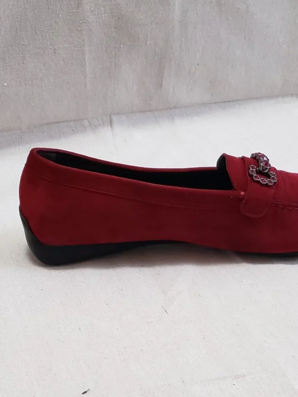 Stuart Weitzman Women Size 12M Burgundy Suede Crystal Embellished Slides Loafers